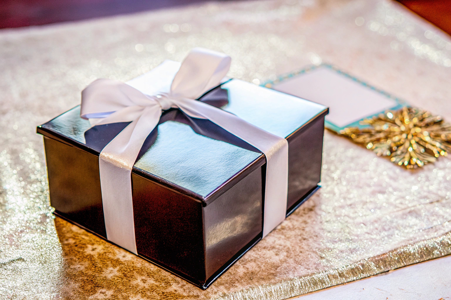 Elegante schwarze Geschenkbox